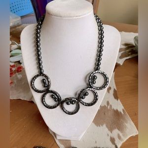 Necklace & bracelet set